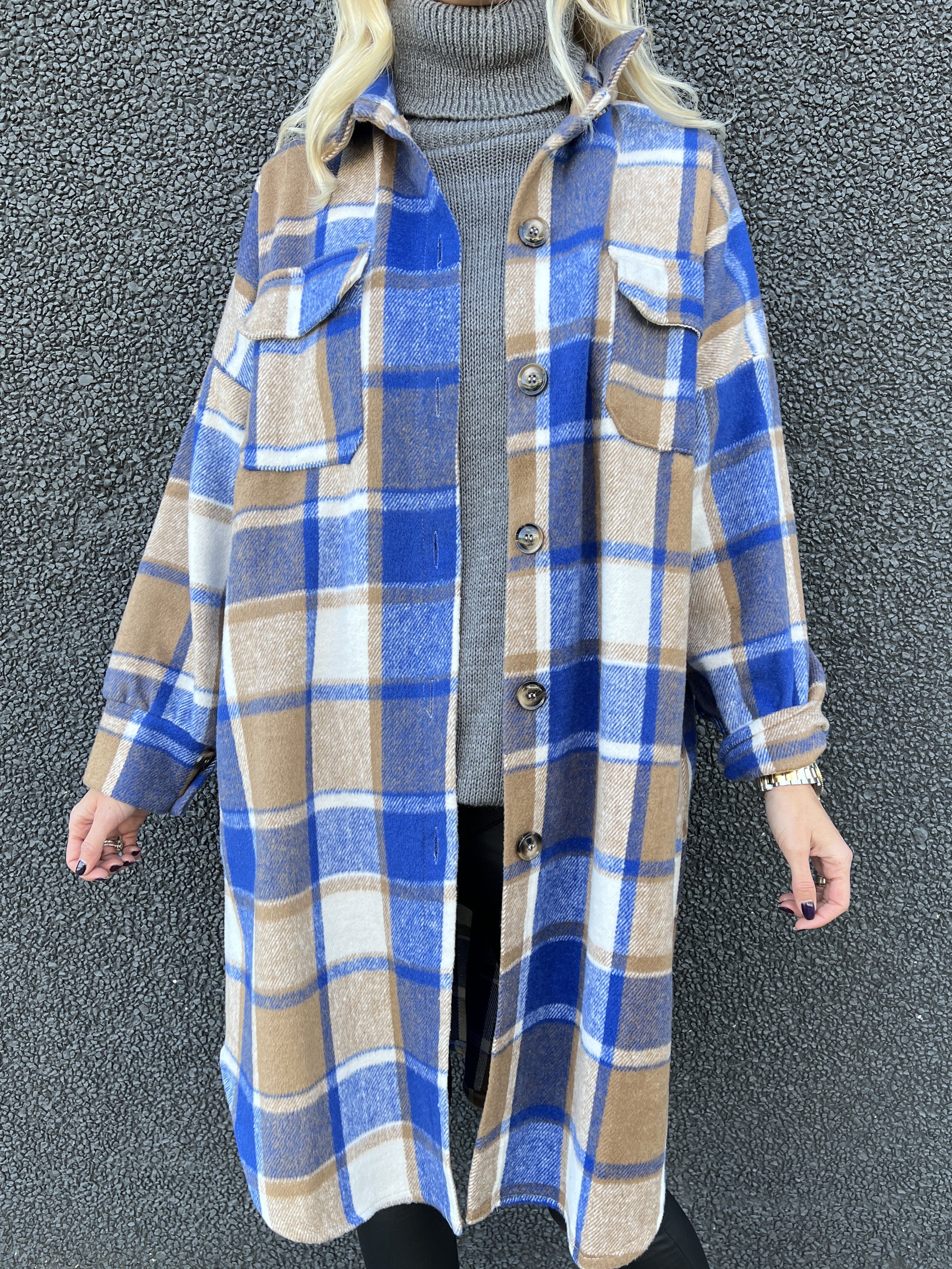 Natalia - Lang ternet jakke med knapper